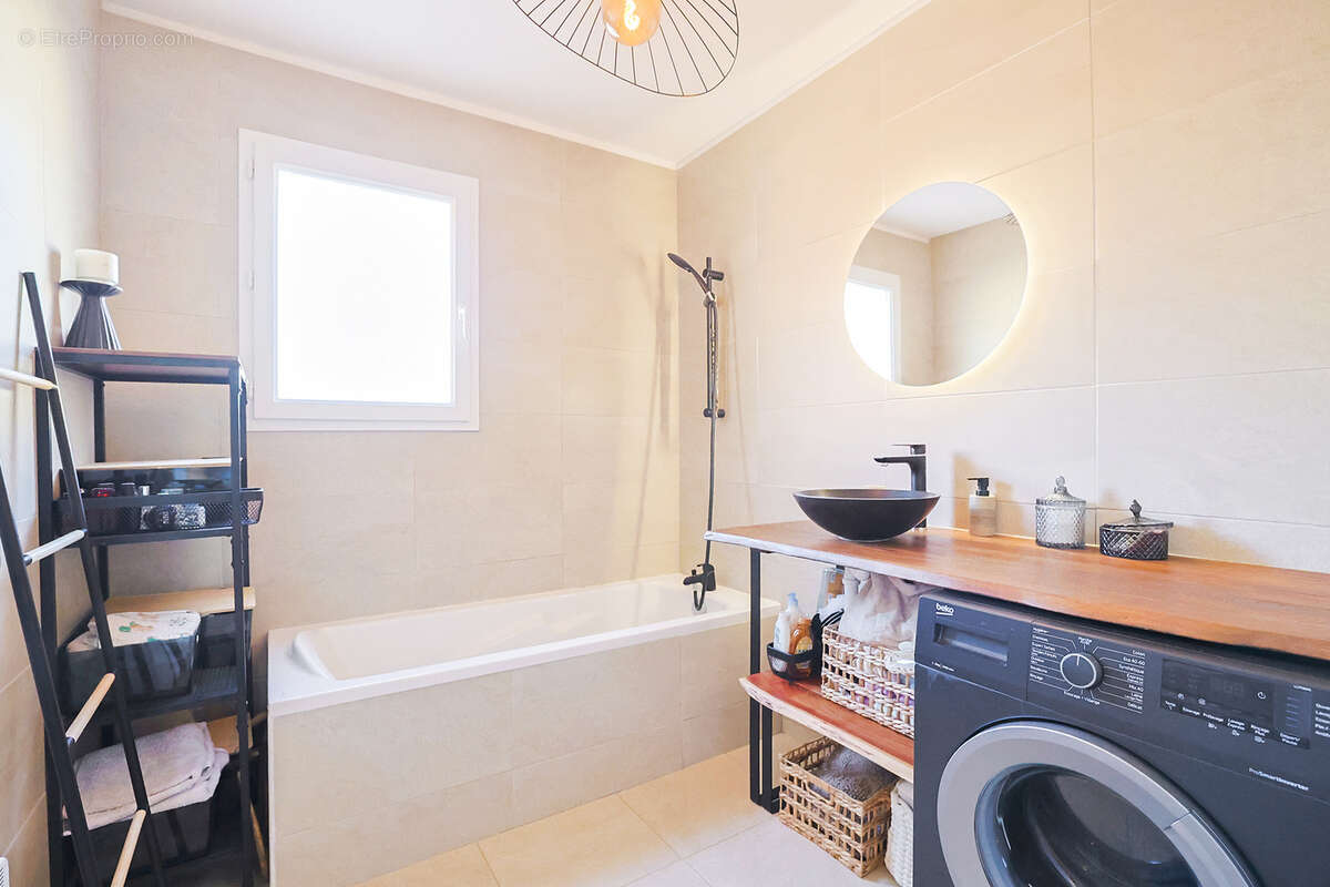 Appartement à LA FARLEDE