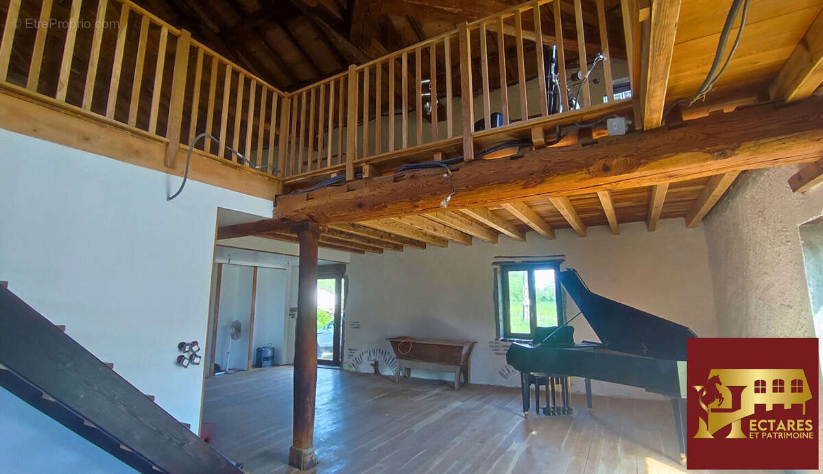 Maison à CHALAMONT