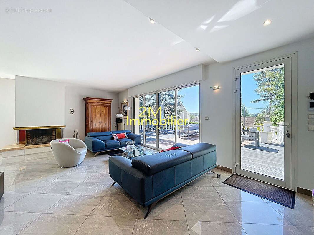 Maison à LIVRY-SUR-SEINE