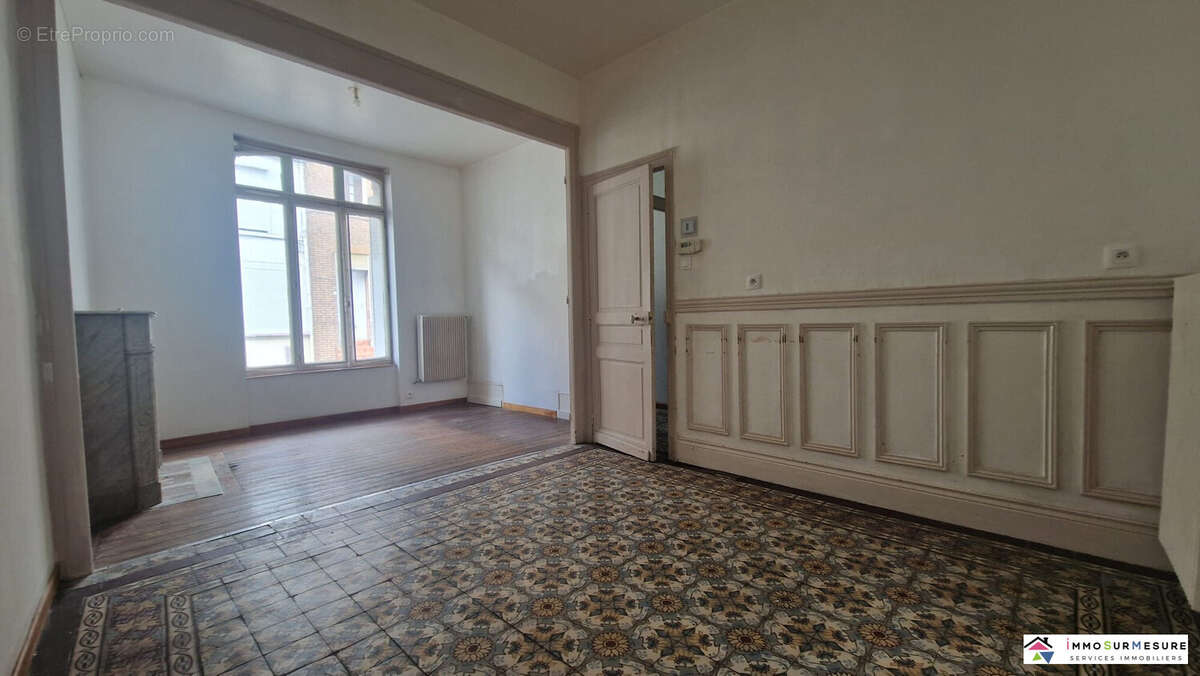 Maison 86 m² à Saint-Pol-Sur-Ternoise  - photo 2