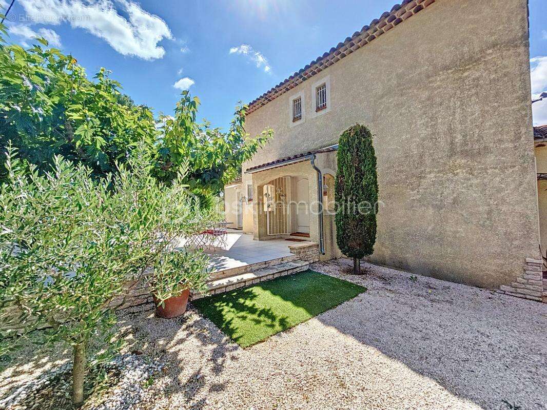 Maison à ROQUEVAIRE