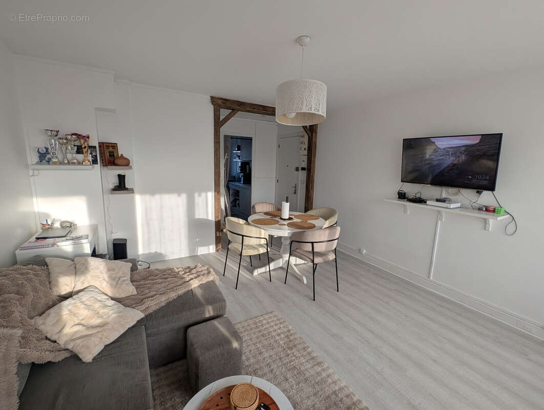 Appartement à VILLENEUVE-LE-ROI