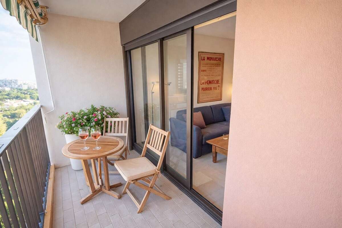 Appartement à MANDELIEU-LA-NAPOULE