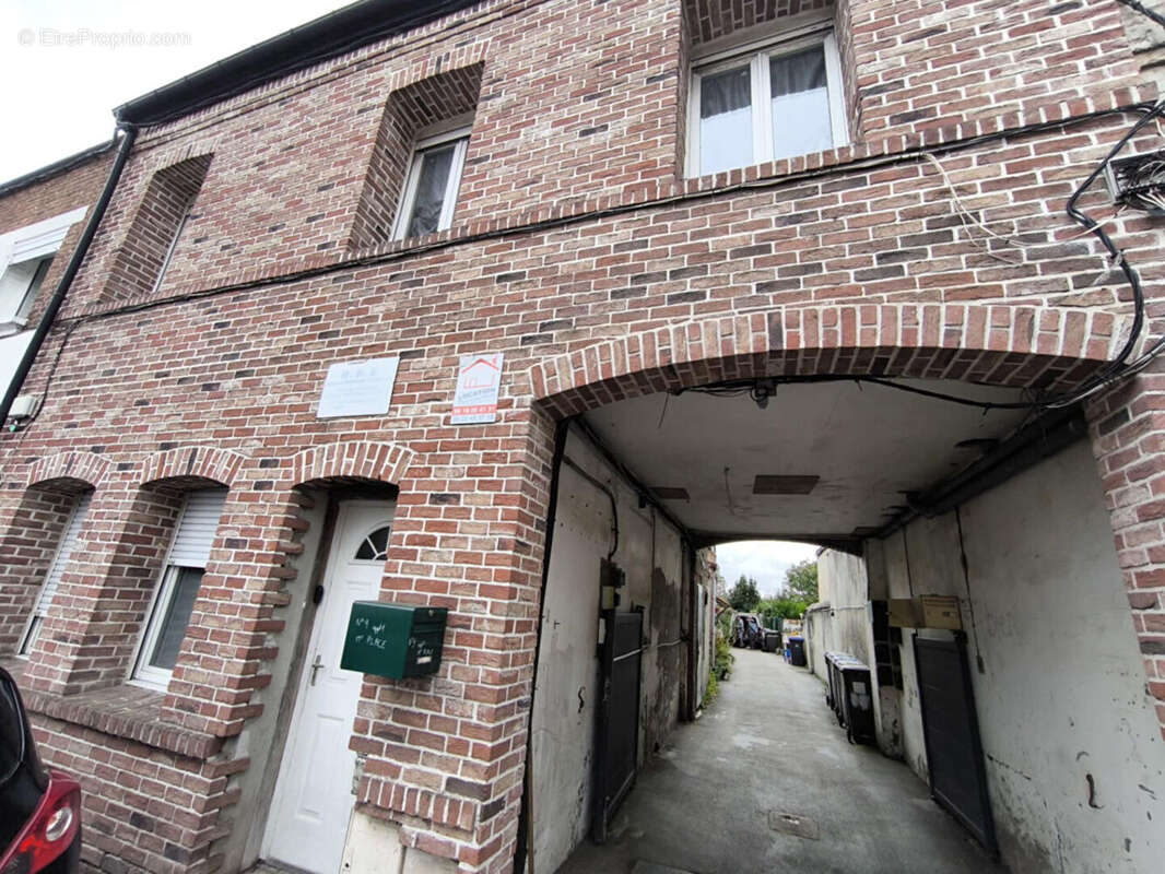 Appartement à ROEULX