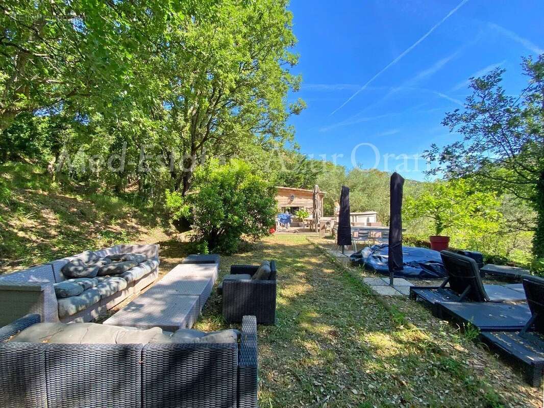 Maison à LA GARDE-FREINET