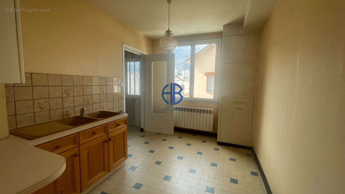 Appartement à FONTAINE