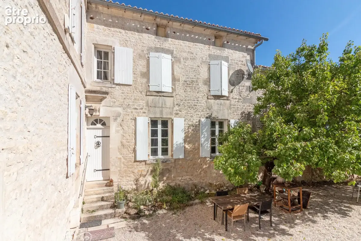 Maison Idéale pour la Famille avec Maison d'Amis, Jardins et Piscine Chauffée - photo 11