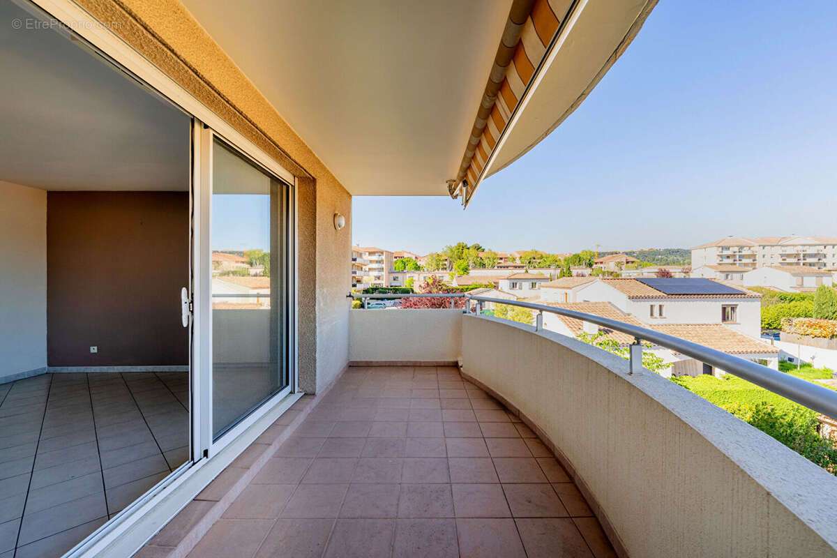 À vendre - Appartement 3 pièces avec terrasses, vue et parking, secteur saint mitre - photo 15