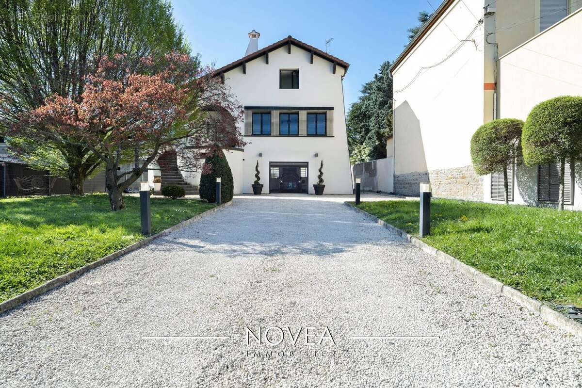 Maison à SAINT-CHAMOND