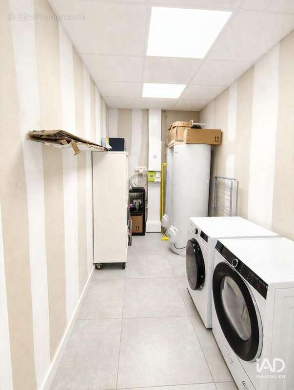 Photo 8 - Commerce à VALDAHON