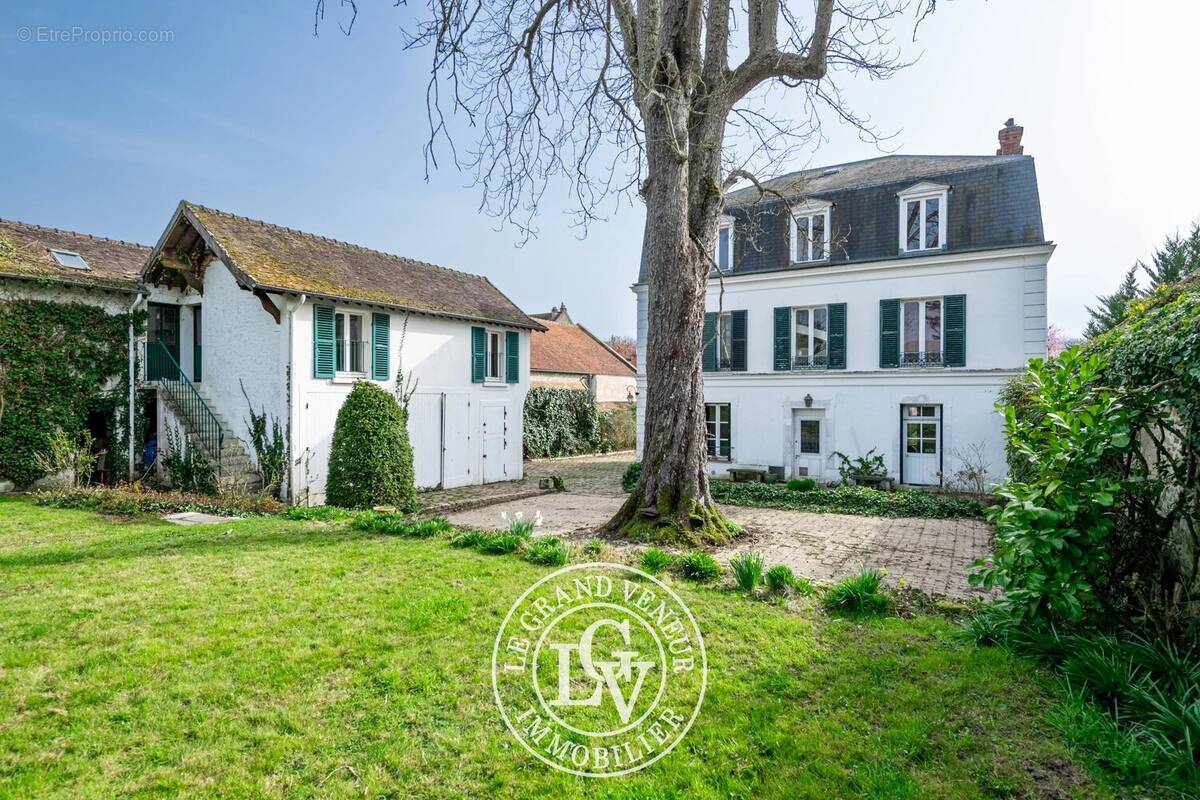 Maison à FONTAINEBLEAU