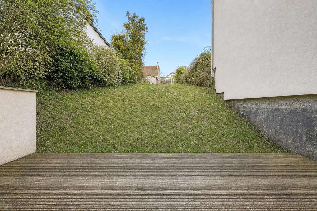 Maison moderne 4 ch. avec sous-sol et jardin - photo 13
