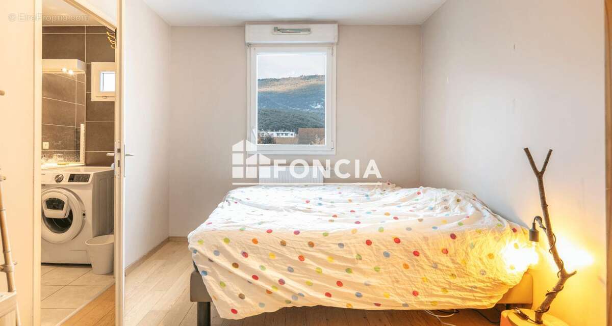 Appartement à SEYSSINET-PARISET