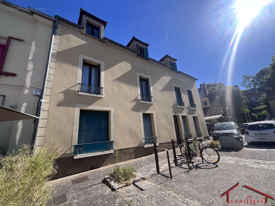 Appartement à VAUHALLAN