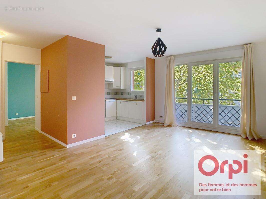 Appartement à ISSY-LES-MOULINEAUX