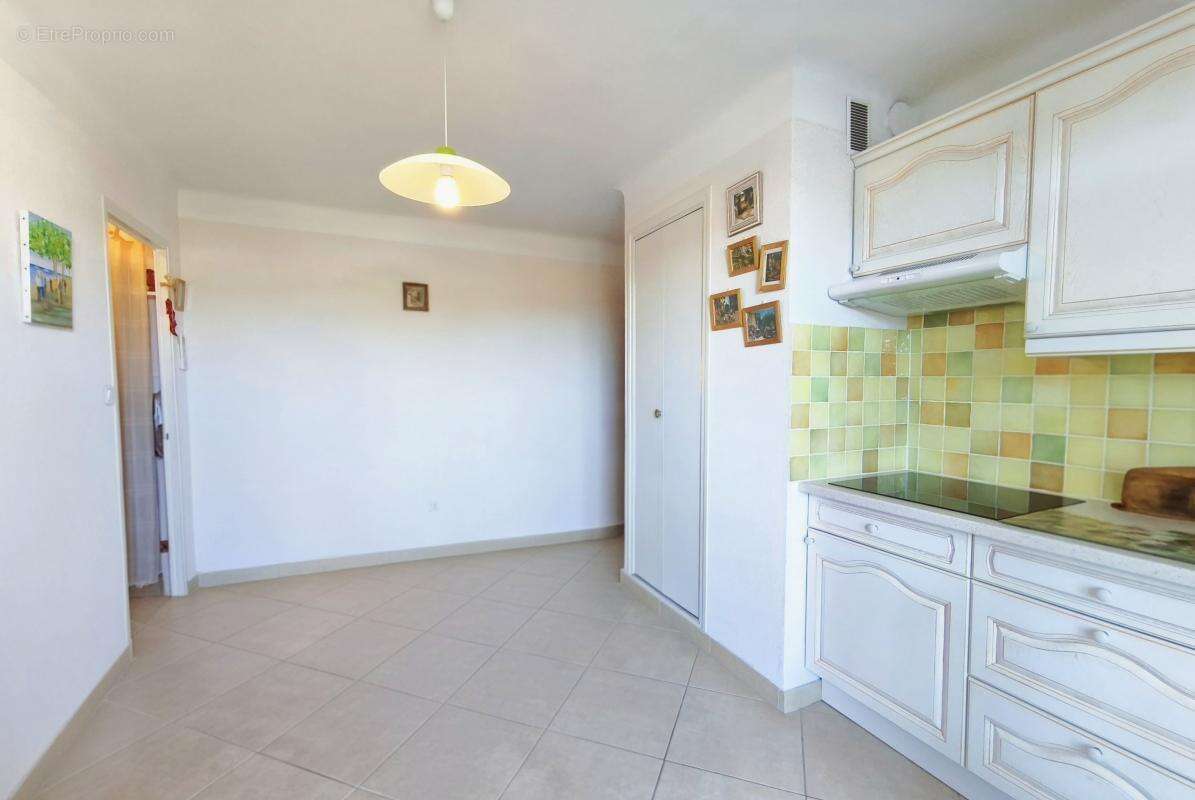 Appartement à SIX-FOURS-LES-PLAGES