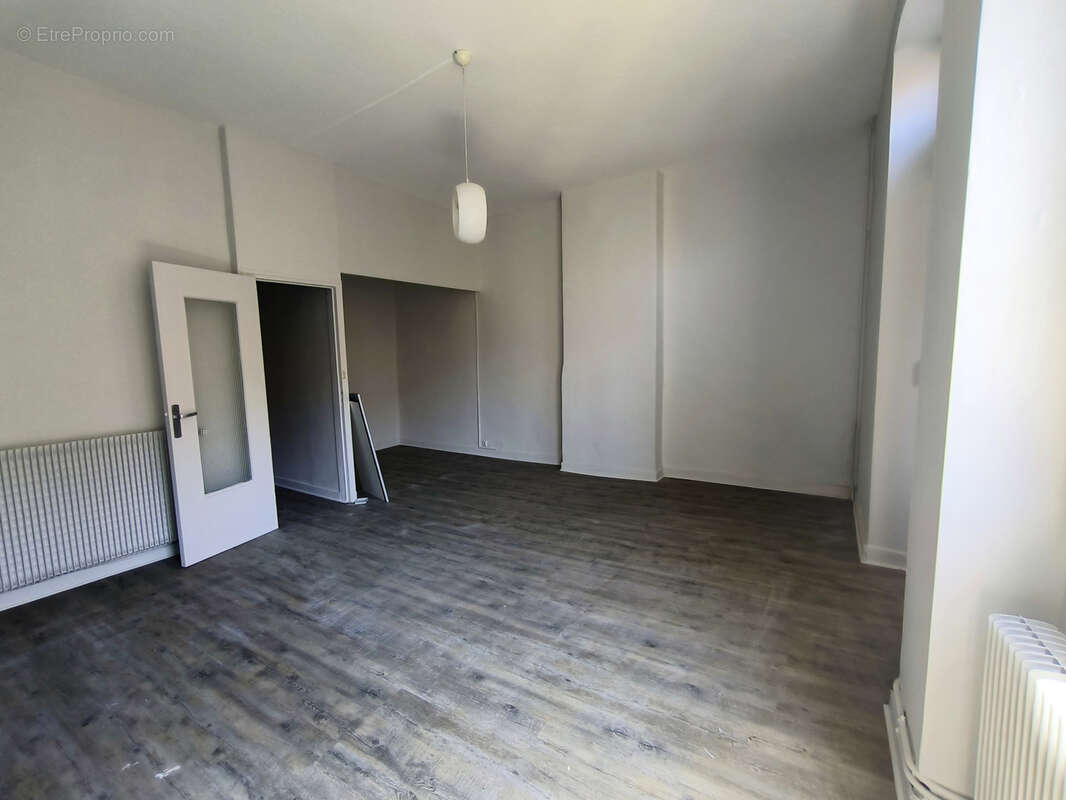 2 pièces 55 m2 Appartement T2 secteur centre ville - photo 6
