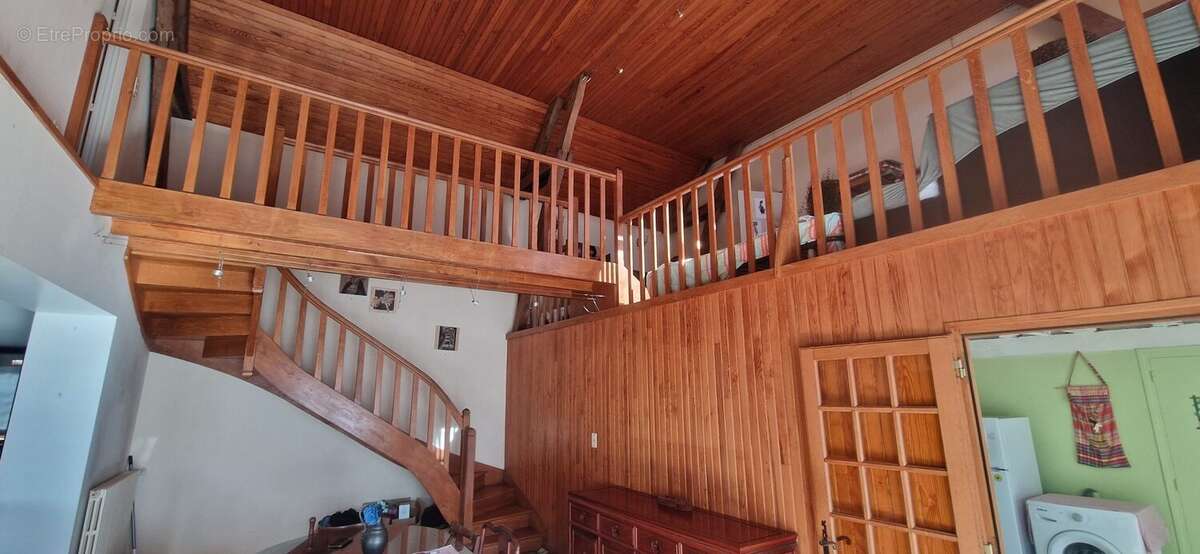 Maison à LE CHATELET