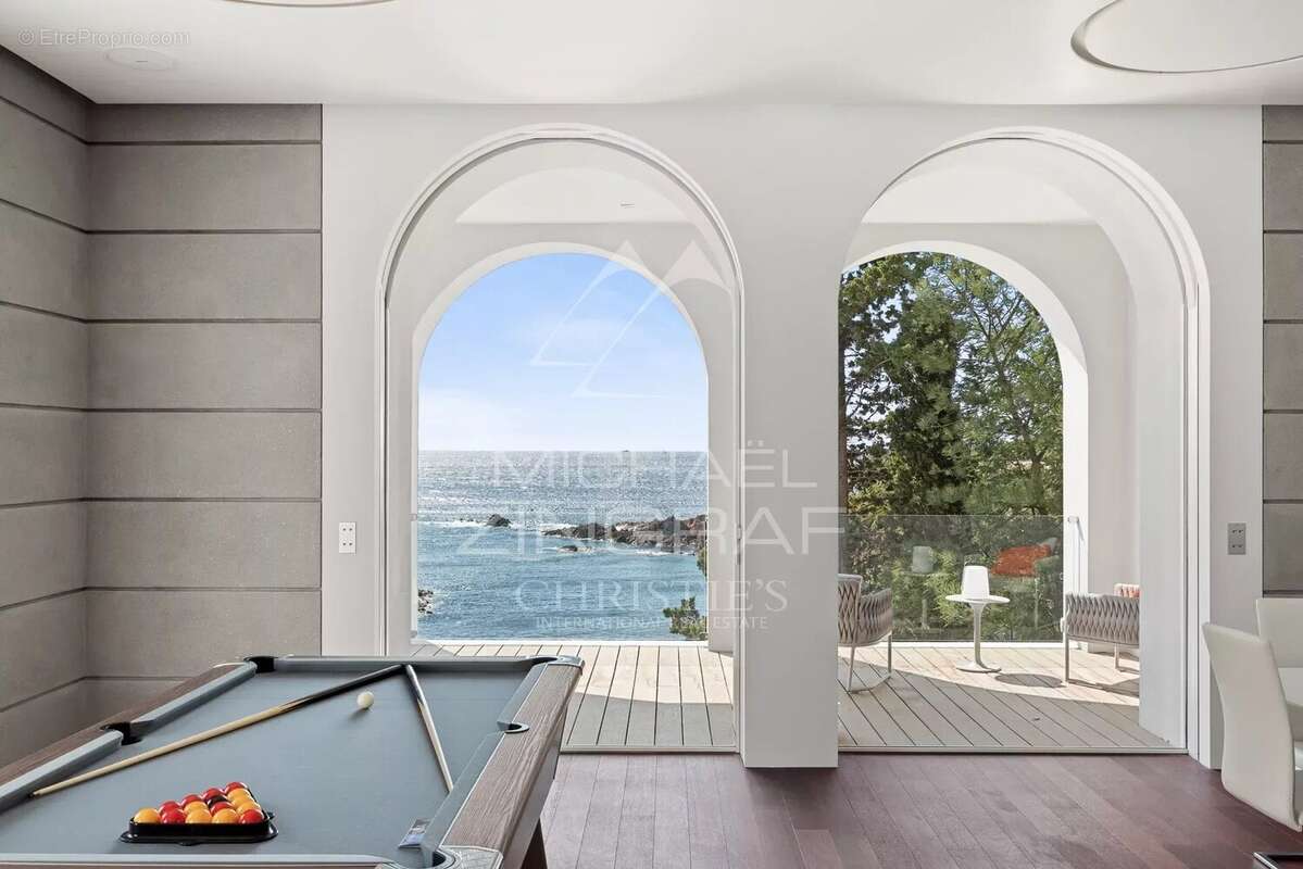 Maison à SAINT-RAPHAEL