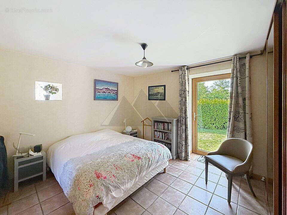A vendre quimper  sud kernoter  longeres avec jardin et piscine - photo 10