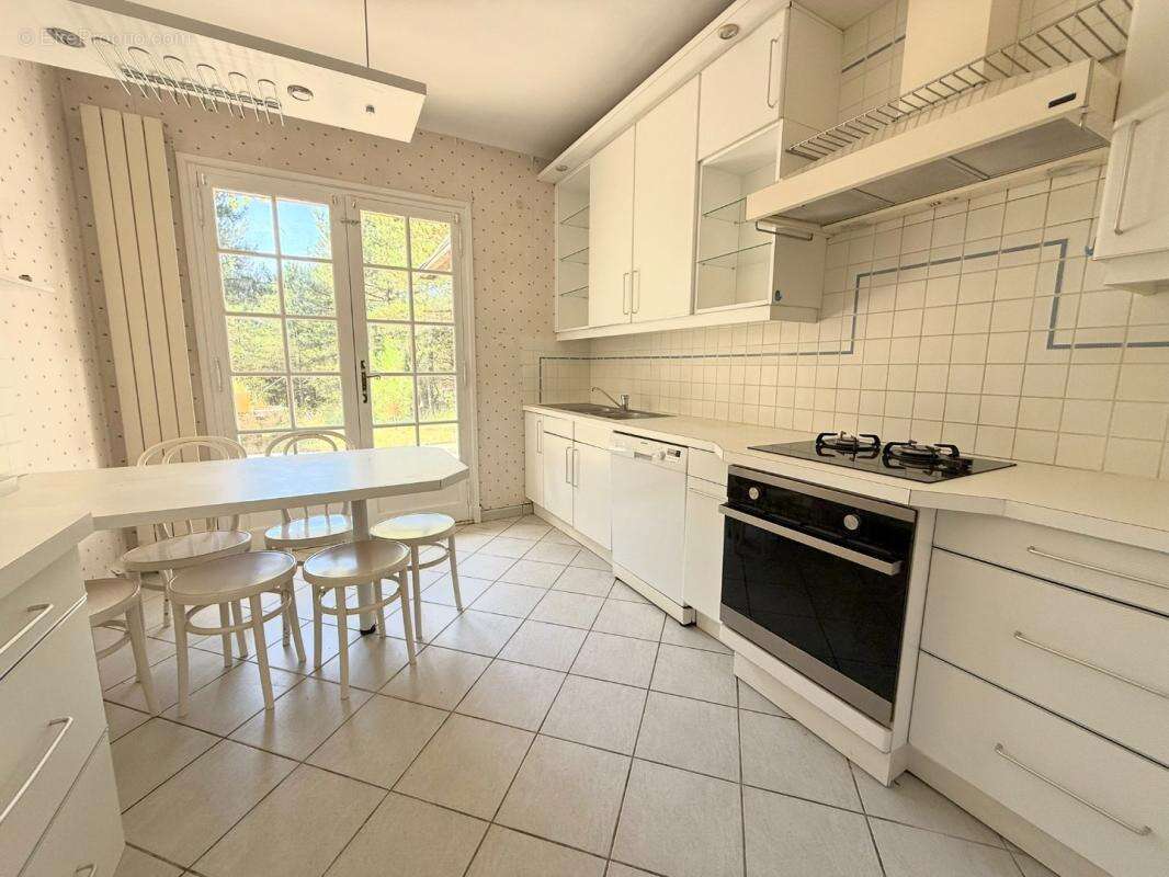 Maison à NESLES