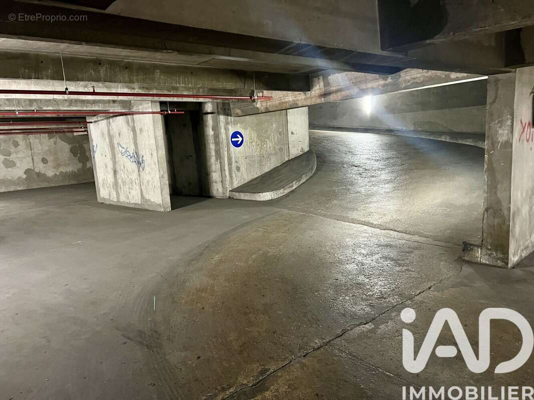 Photo 4 - Parking à PARIS-13E