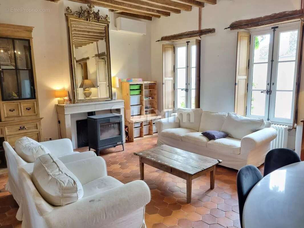 Maison à BRINON-SUR-BEUVRON