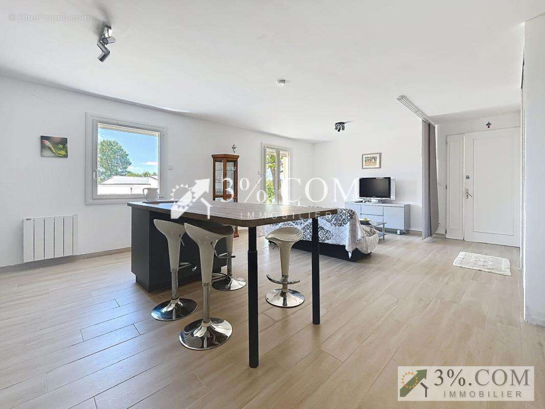 Maison 153 m2  habitables avec 2 logements indépendants et u - photo 4