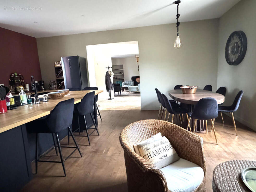 CUISINE - Maison à USSON-DU-POITOU