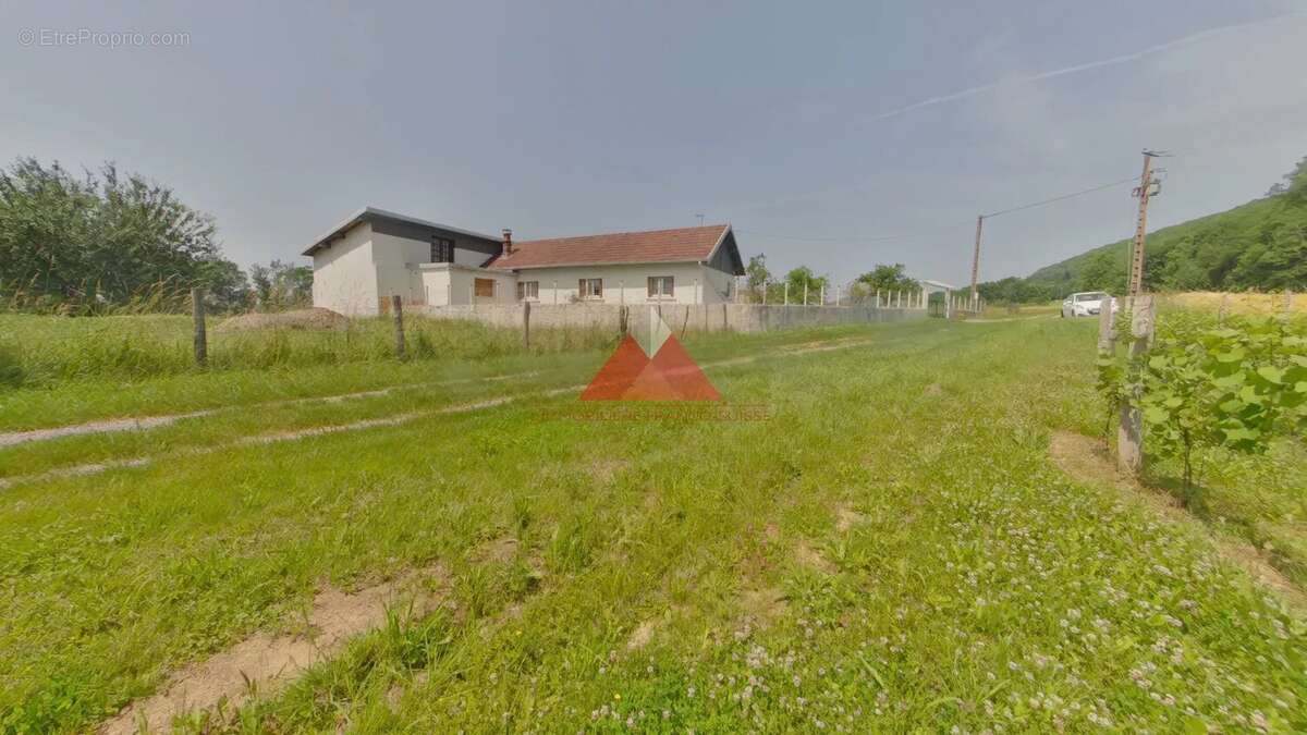 Maison à PANNESSIERES