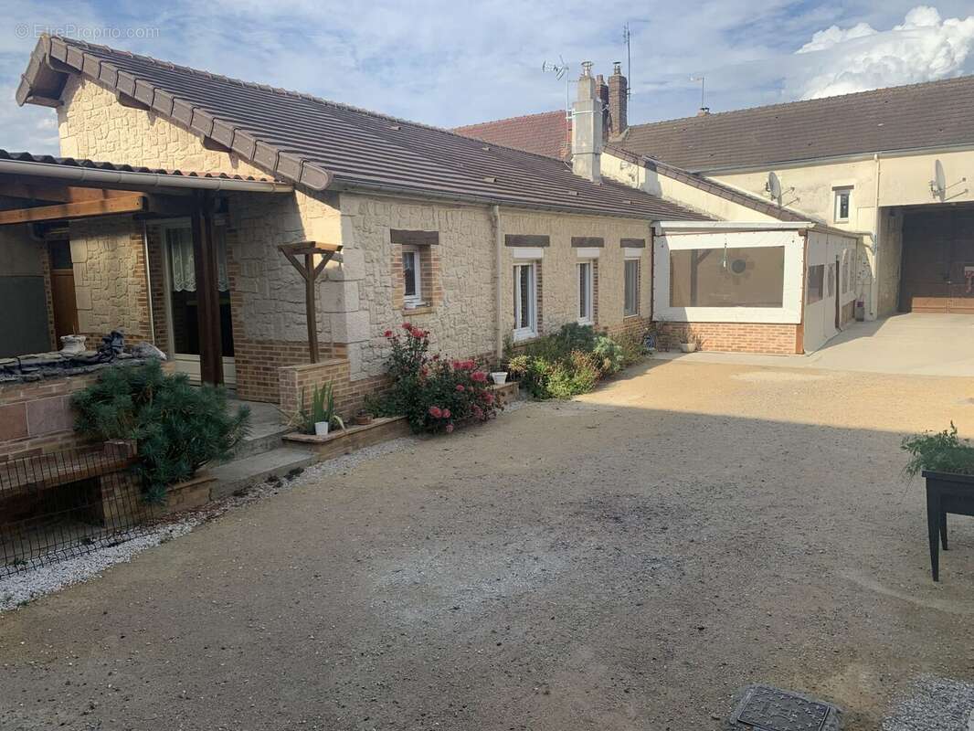 Longère droite - Maison à COMPIEGNE