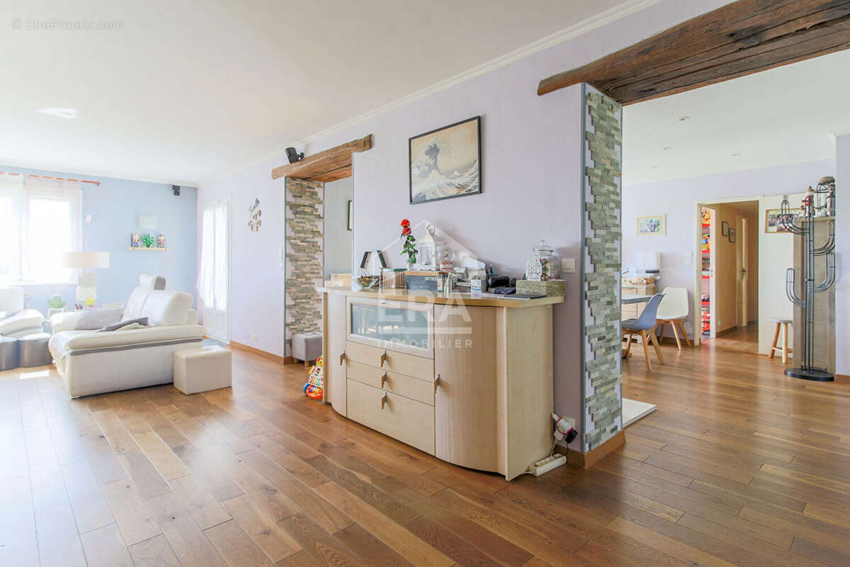 Maison à BEYNES