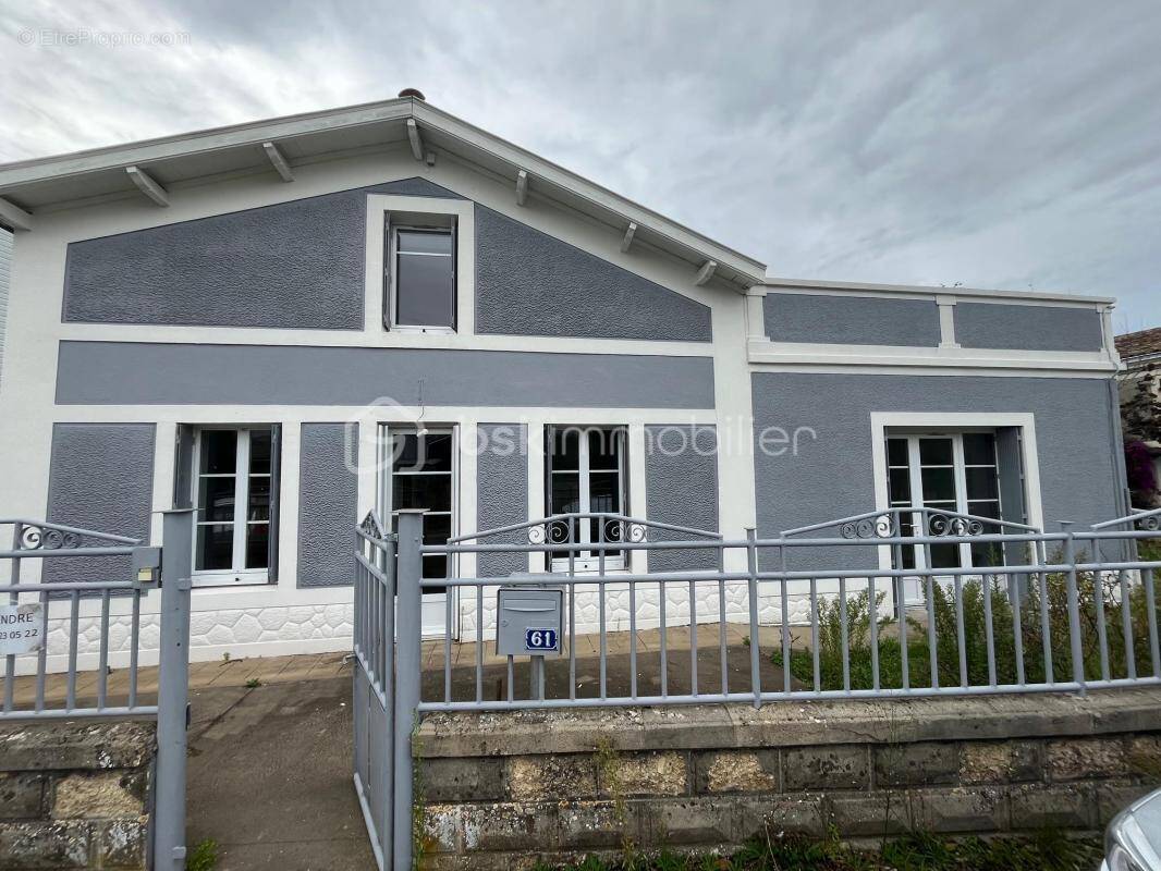 Maison à PRIN-DEYRANCON