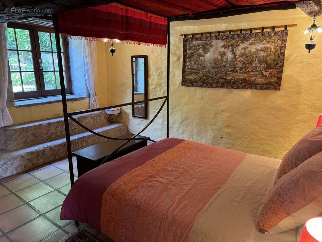 Appartement à BERTRIC-BUREE
