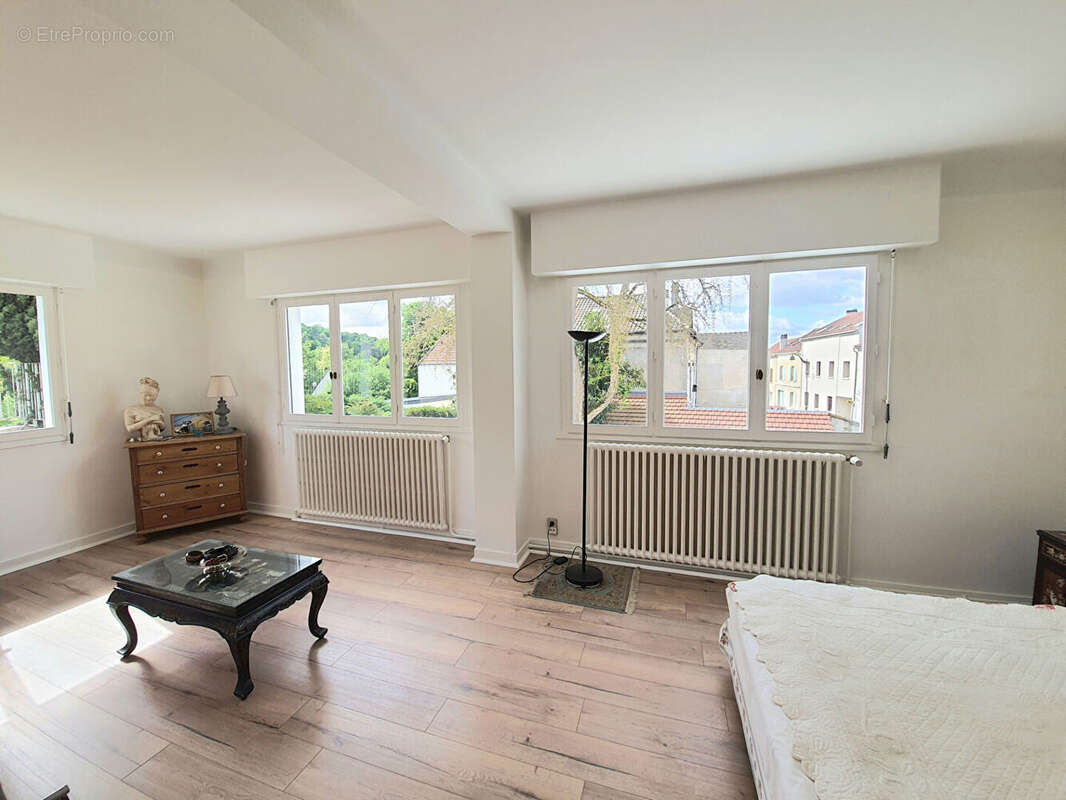 Maison à MONTLIGNON