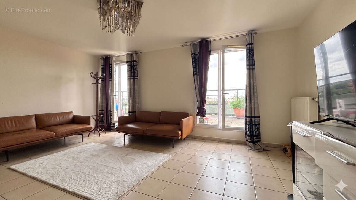 Appartement à CORBEIL-ESSONNES
