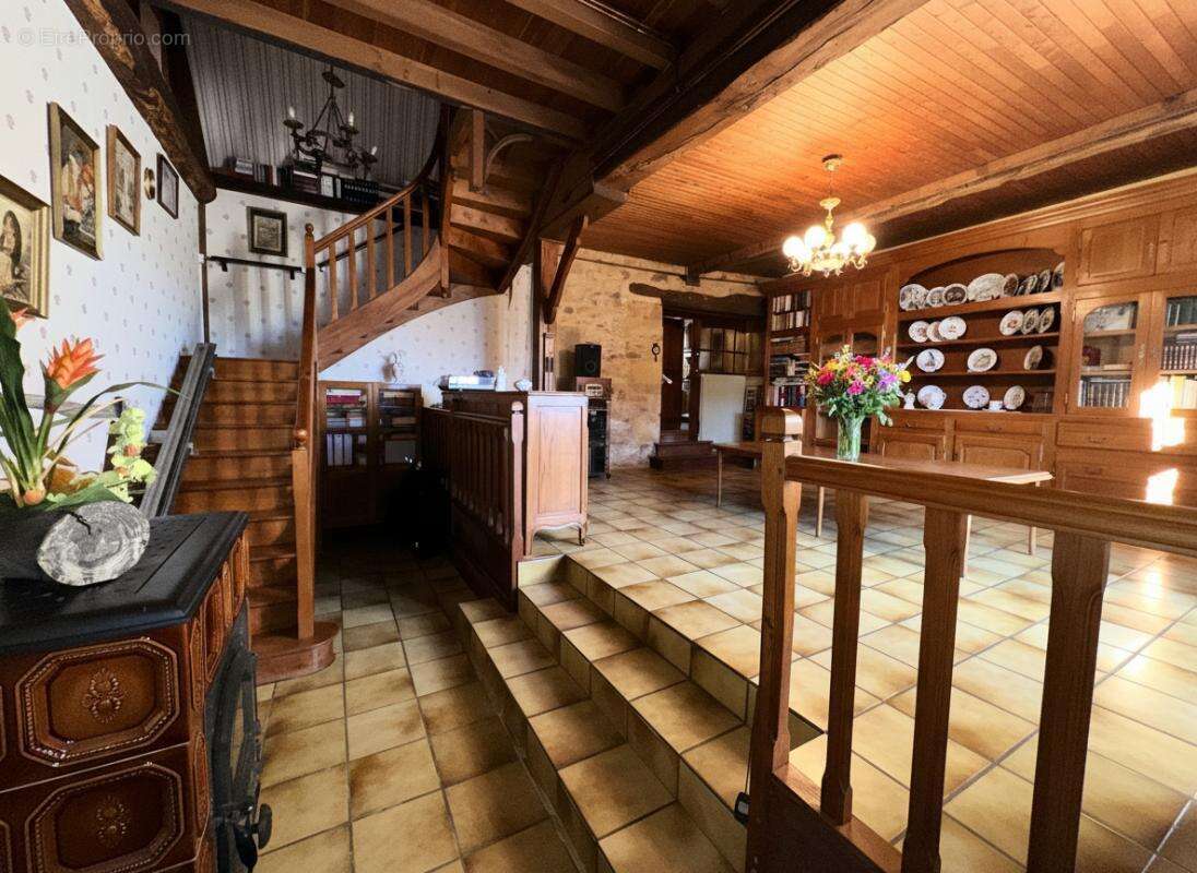 Maison 153 m² à Nanthiat  - photo 6