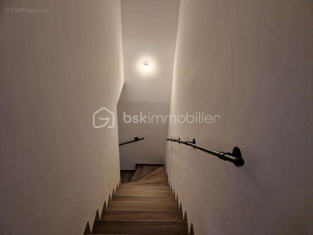 Maison à LA TOUR-DU-PIN