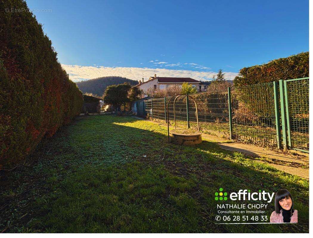Appartement 215 m² à Unieux  - photo 7