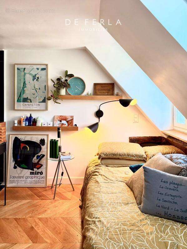 Appartement à PARIS-1E