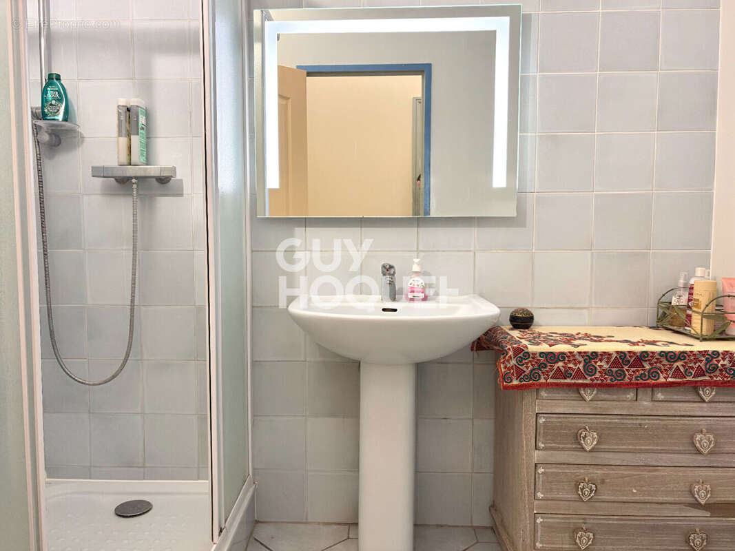 Maison à SAINT-PIERRE-DU-PERRAY