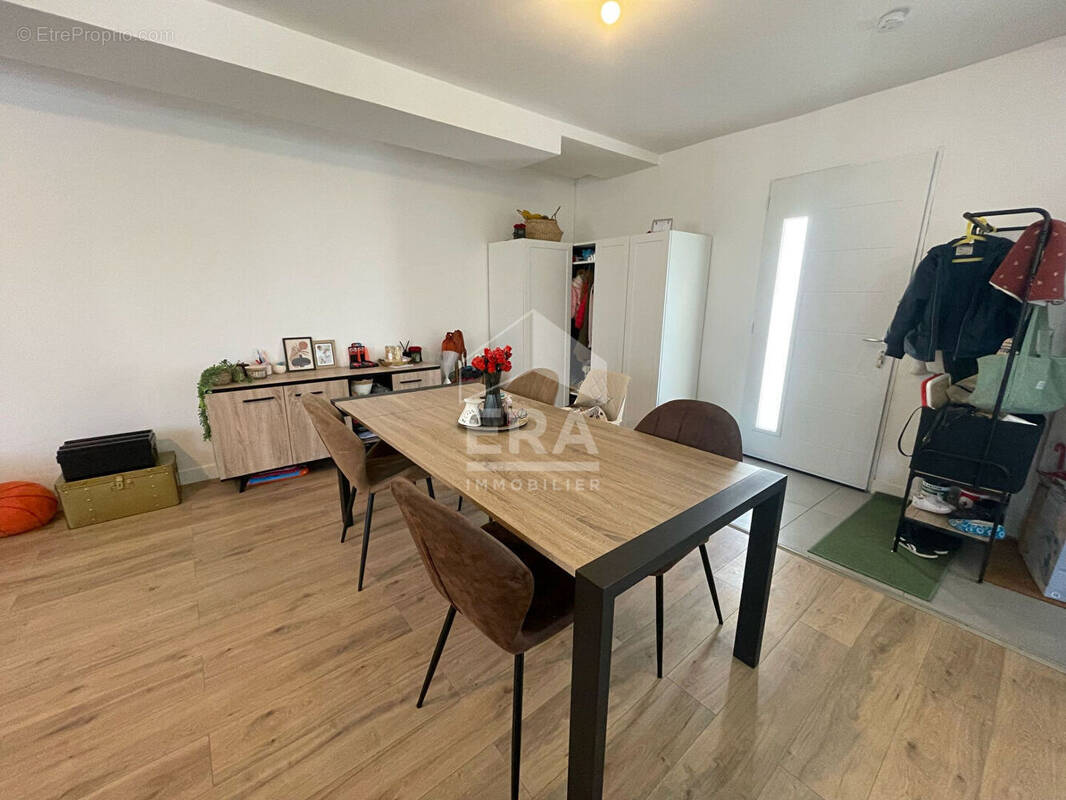 Maison à ROUVRES-SAINT-JEAN