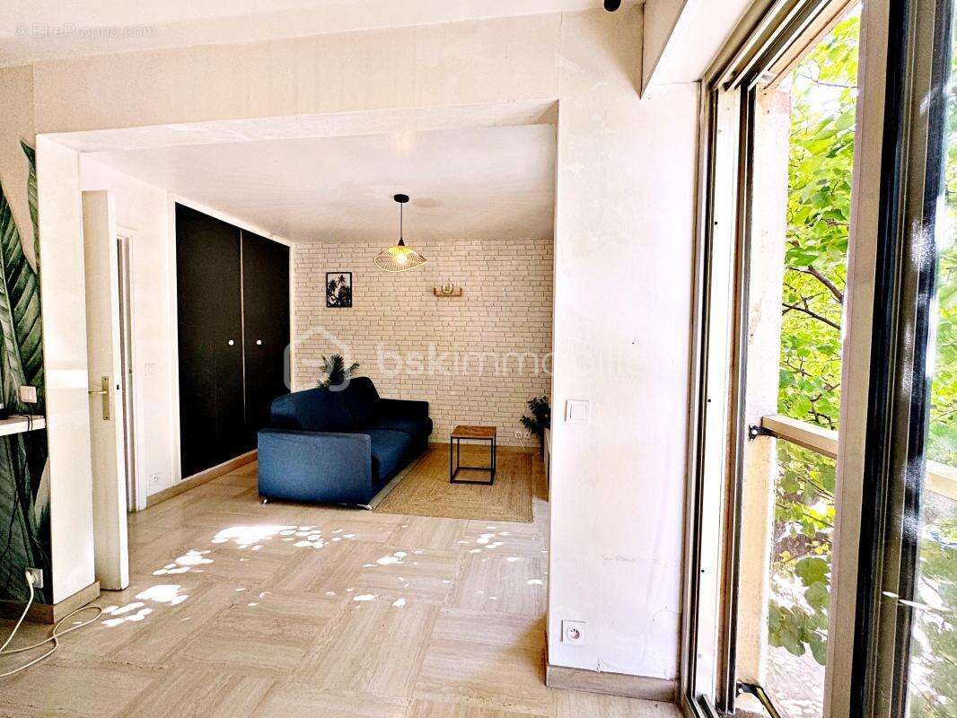 Dpt var - hyeres les palmiers centre - studio de 26 m² - 1er etage avec ascenseur - photo 8