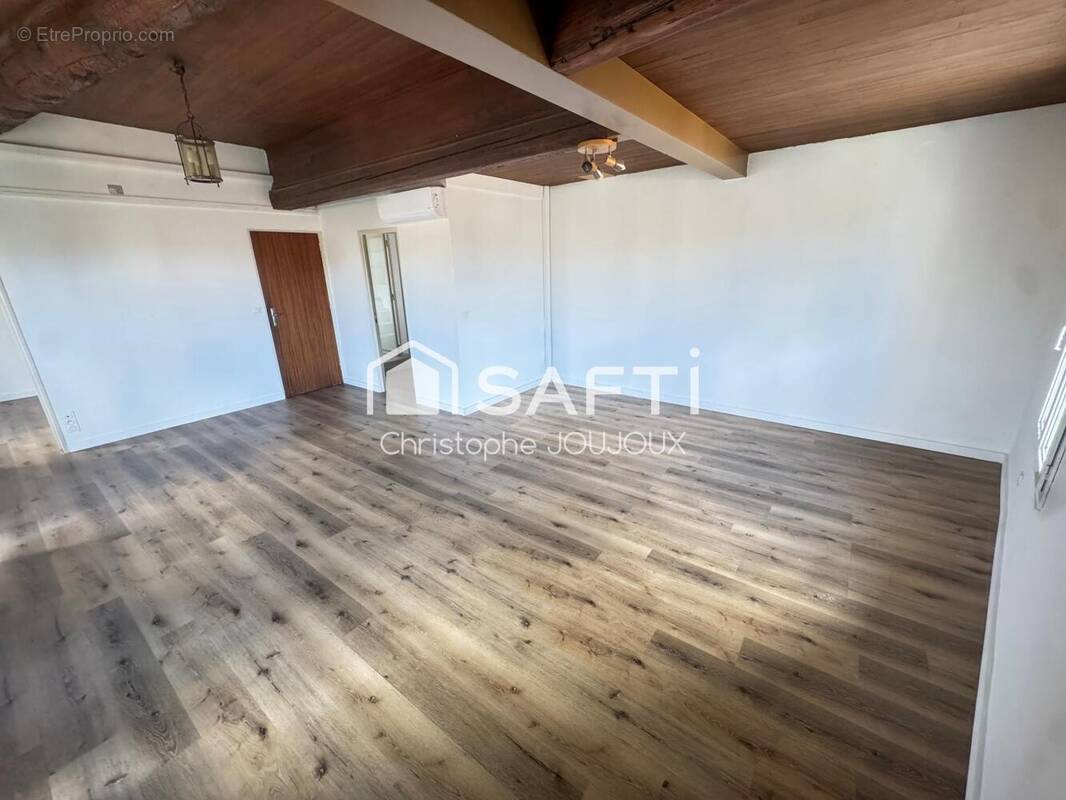 Photo 1 - Appartement à NIMES