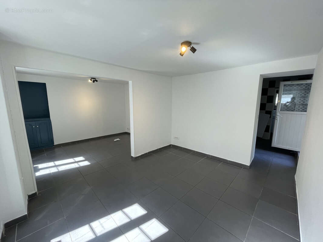 Appartement à LES MUREAUX