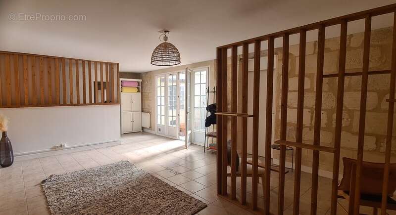 Appartement à vendre 3 pièces BORDEAUX (33) - photo 2