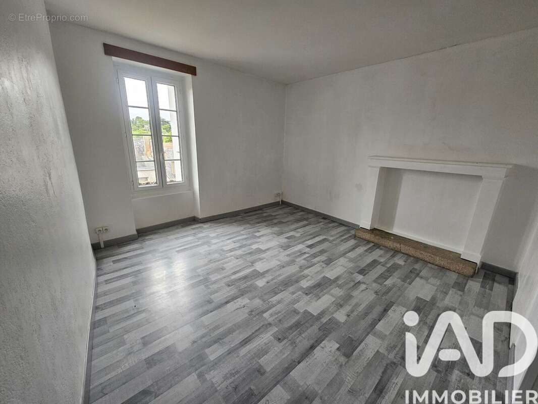 Photo 3 - Maison à ROCHESERVIERE