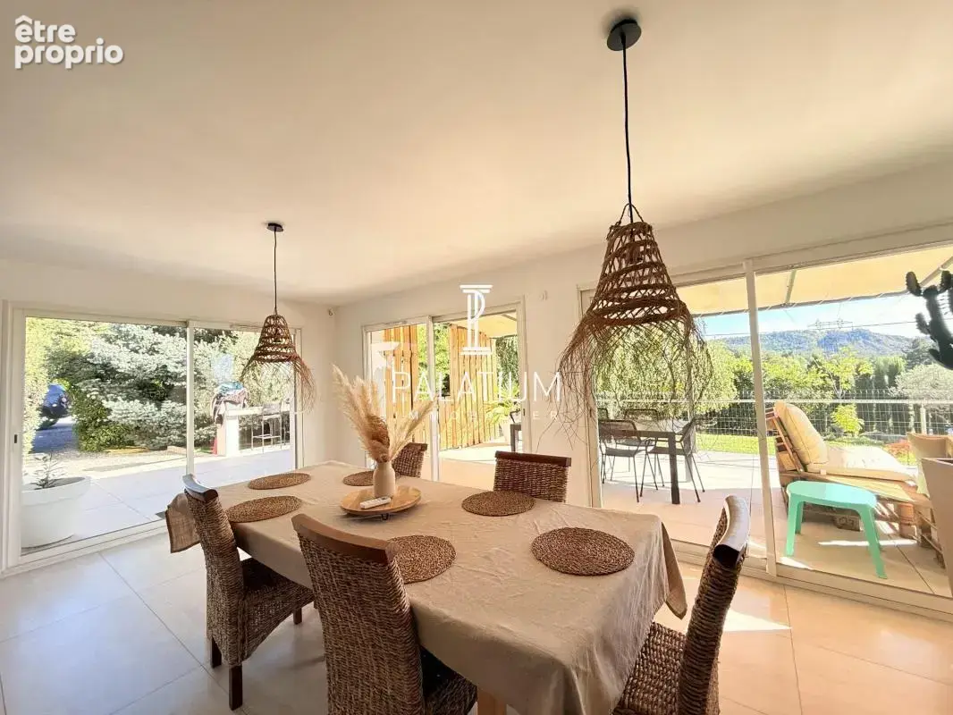 Superbe villa contemporaine dans le village de Claret - photo 6