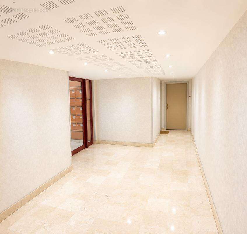 Appartement 2 pièces 40 m² à Rosny-sous- - photo 2