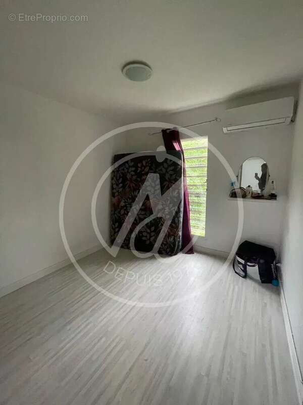 Appartement à PETIT-BOURG